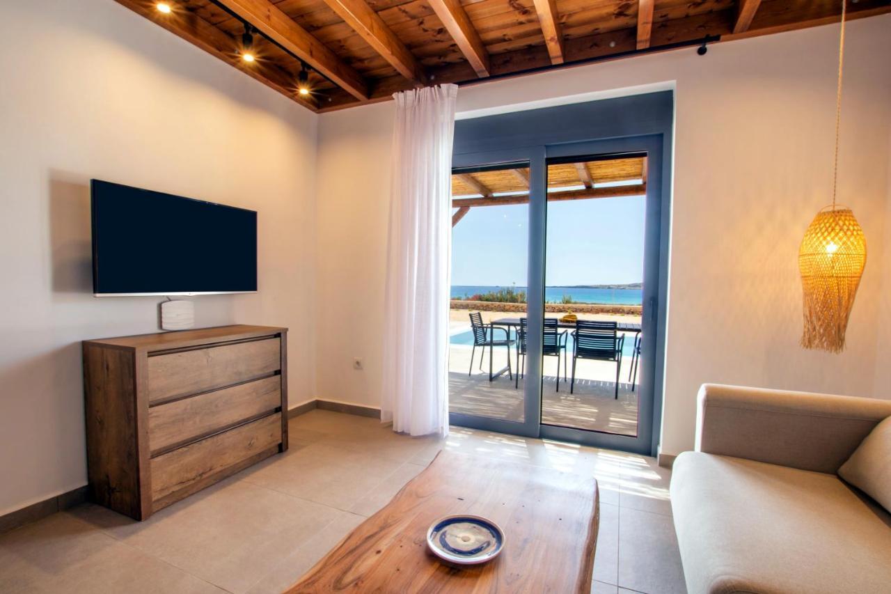 Cato Agro 3, Seafront Villa With Private Pool Αφιάρτης Εξωτερικό φωτογραφία